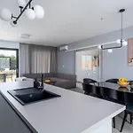 Bava With 4 En-suite Bedrooms, Heated 33 Sqm Pool