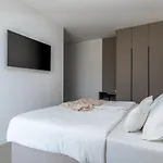 Villa Bava With 4 En-suite Bedrooms, Heated 33 Sqm Pool