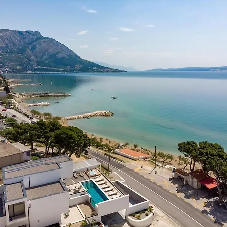 Villa New! Bava With 4 En-suite Bedrooms, Heated 33 Sqm Pool