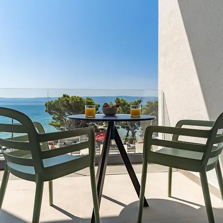 Bava With 4 En-suite Bedrooms, Heated 33 Sqm Pool *