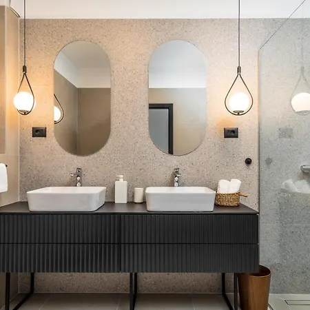 Bava With 4 En-suite Bedrooms, Heated 33 Sqm Pool 빌라 *